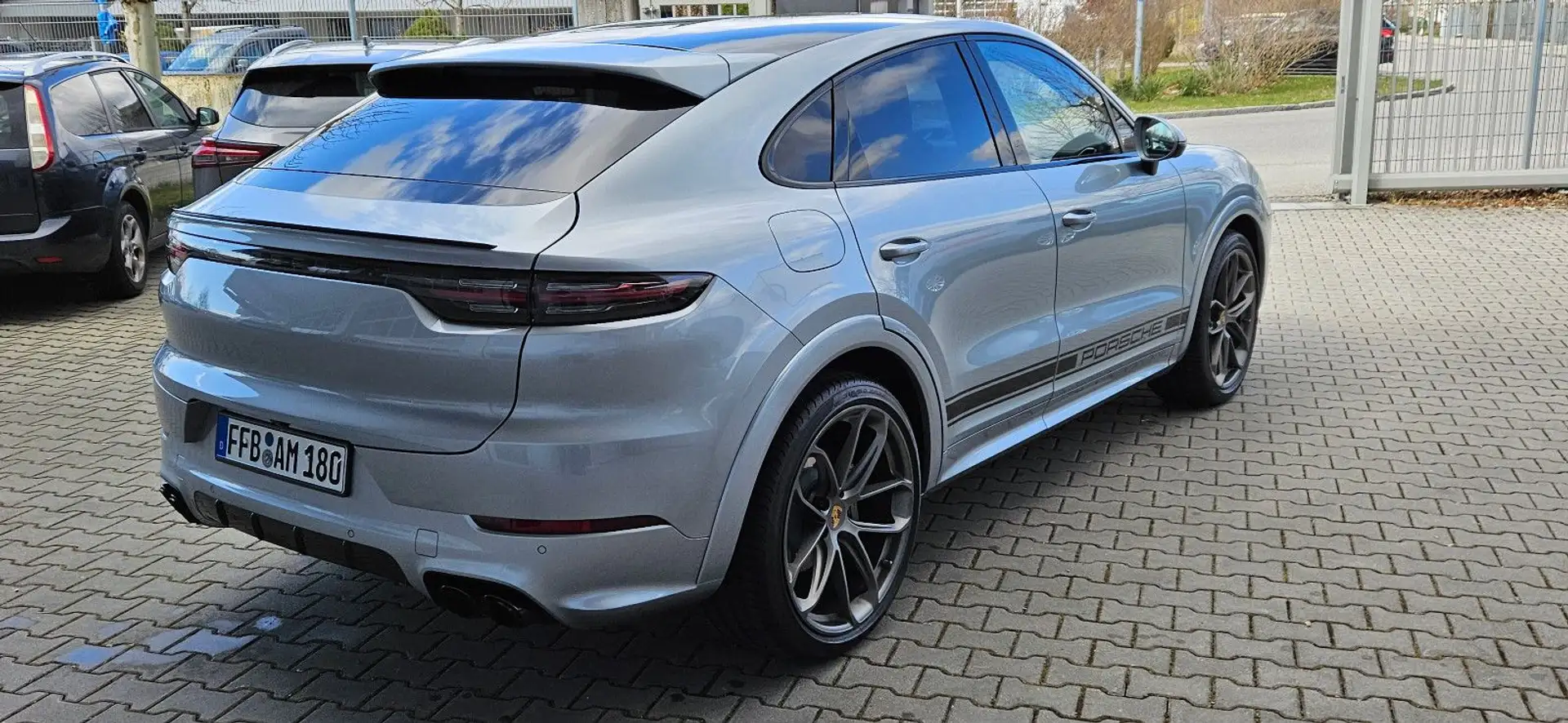 포르쉐 Porsche Cayenne S 2019 은색 사진 6