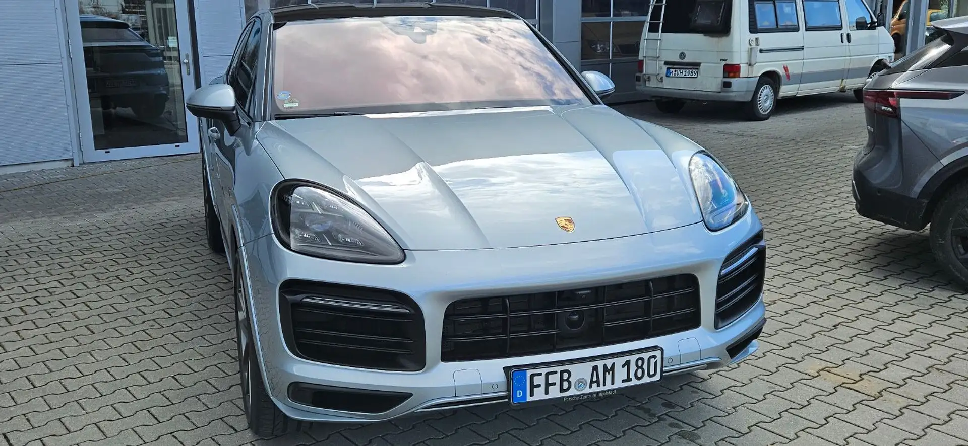 포르쉐 Porsche Cayenne S 2019 은색 사진 3