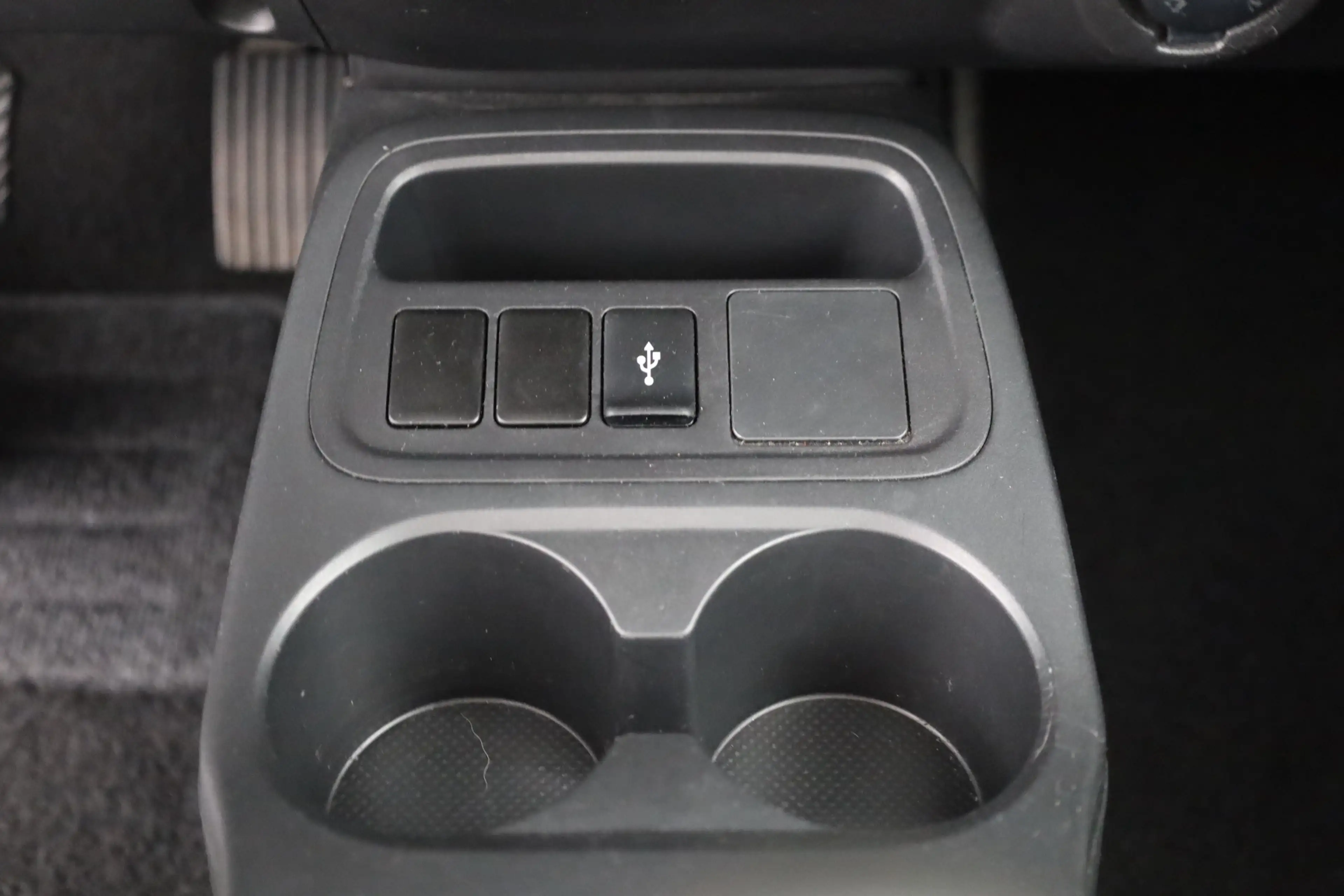Mitsubishi Space Star 1.0 Intro Klima USB Tagfahrlicht AUX — photo 13