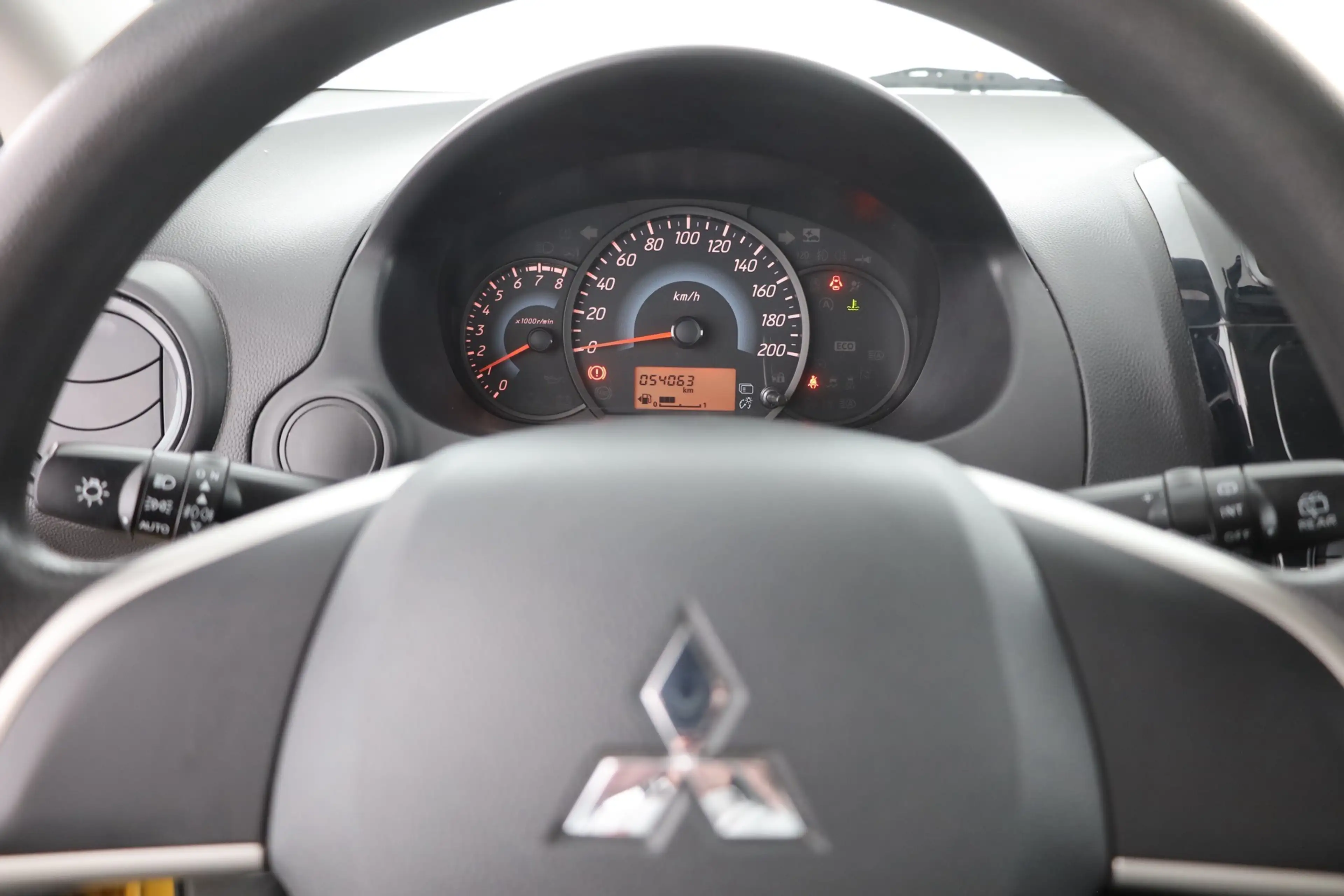 Mitsubishi Space Star 1.0 Intro Klima USB Tagfahrlicht AUX — photo 15