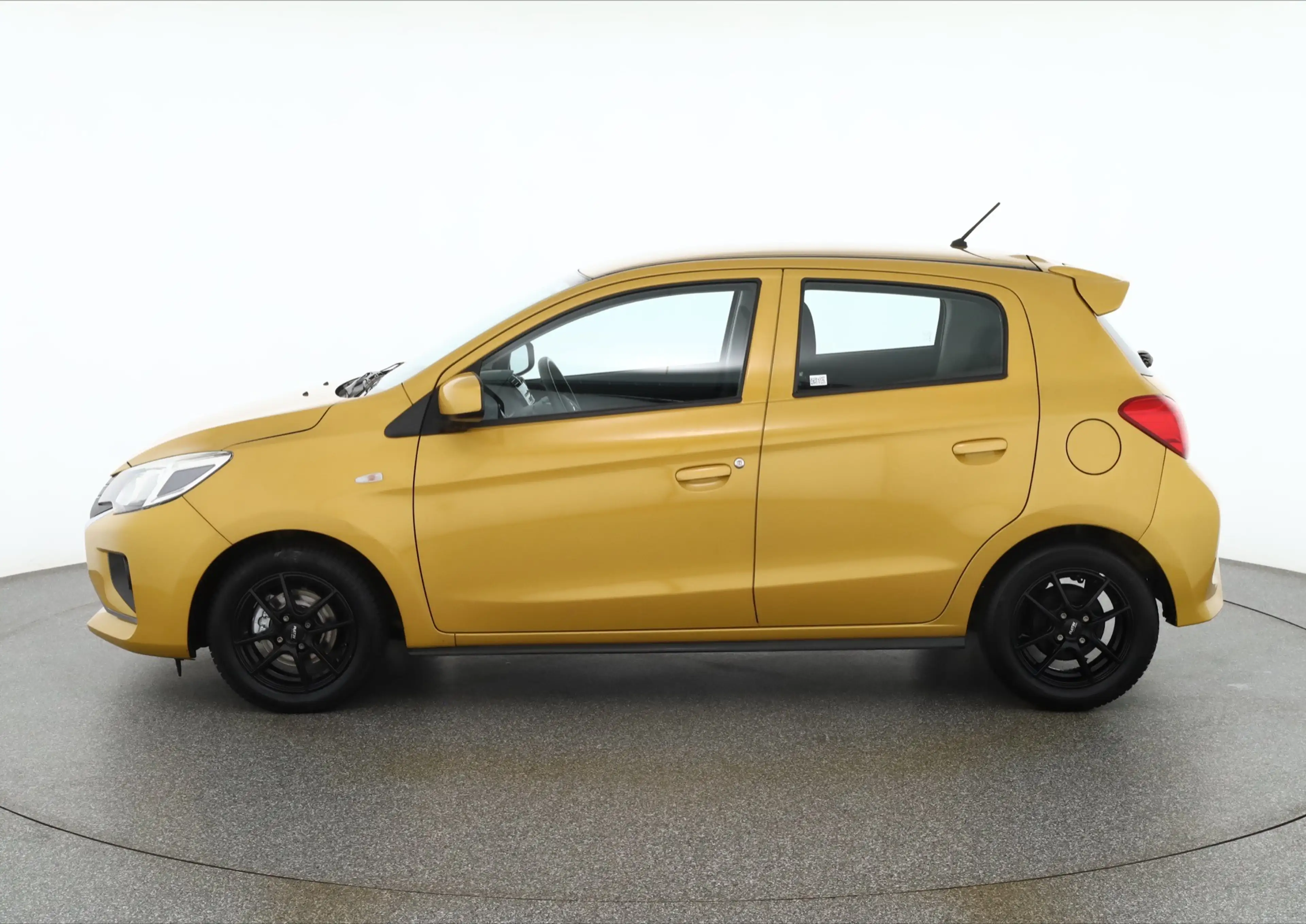 Mitsubishi Space Star 1.0 Intro Klima USB Tagfahrlicht AUX — photo 2