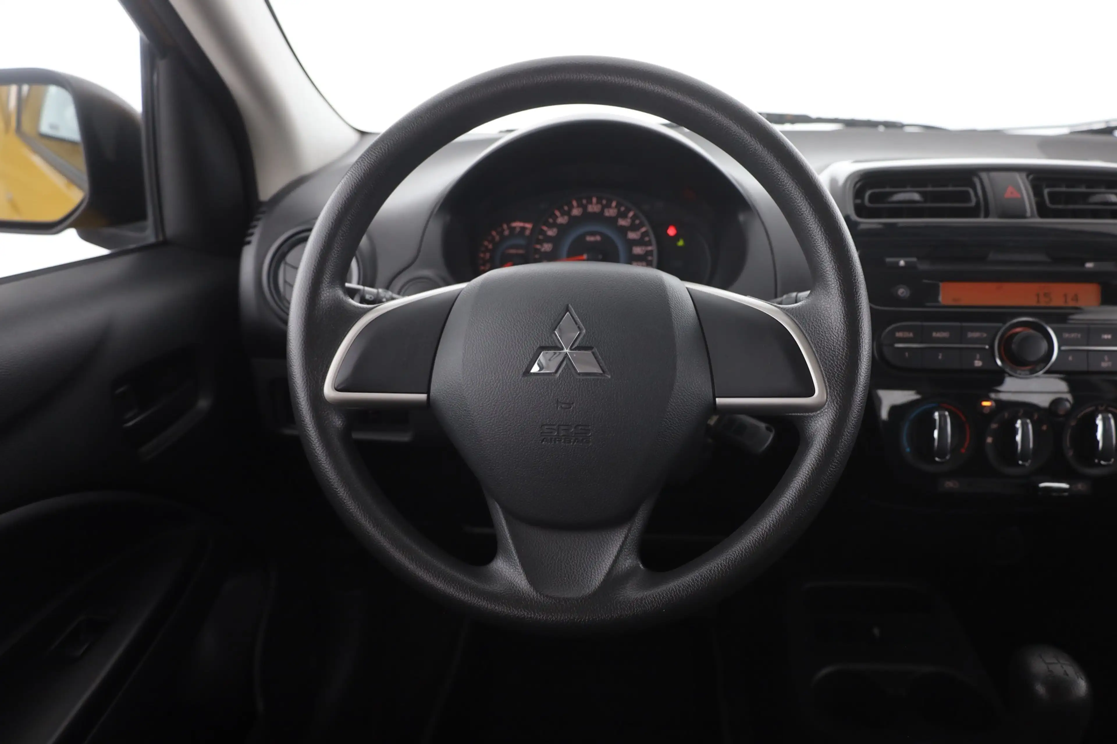 Mitsubishi Space Star 1.0 Intro Klima USB Tagfahrlicht AUX — photo 14