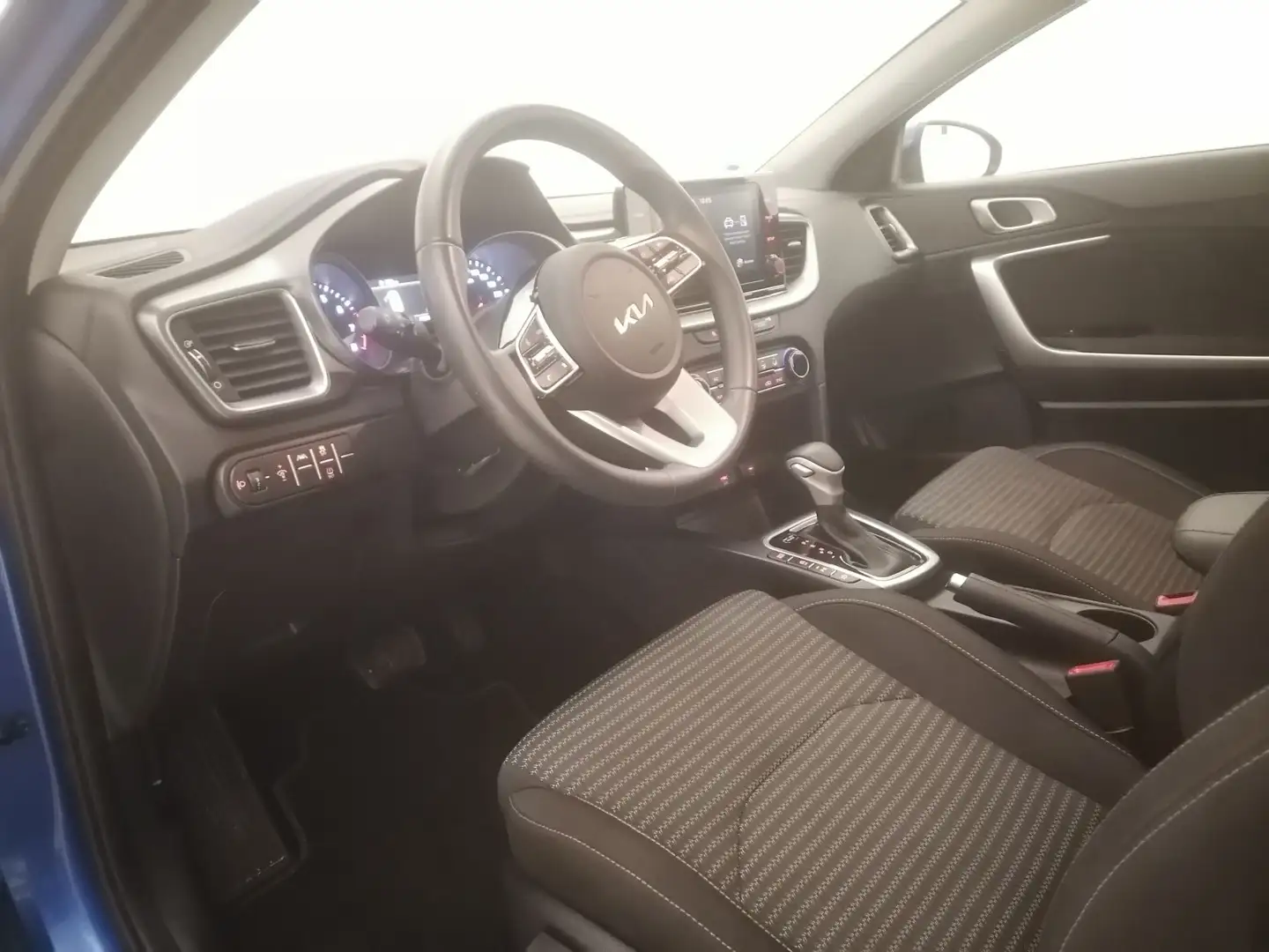 Kia Ceed / cee'd 1.0 MHEV Drive DCT 120 Azul - 2