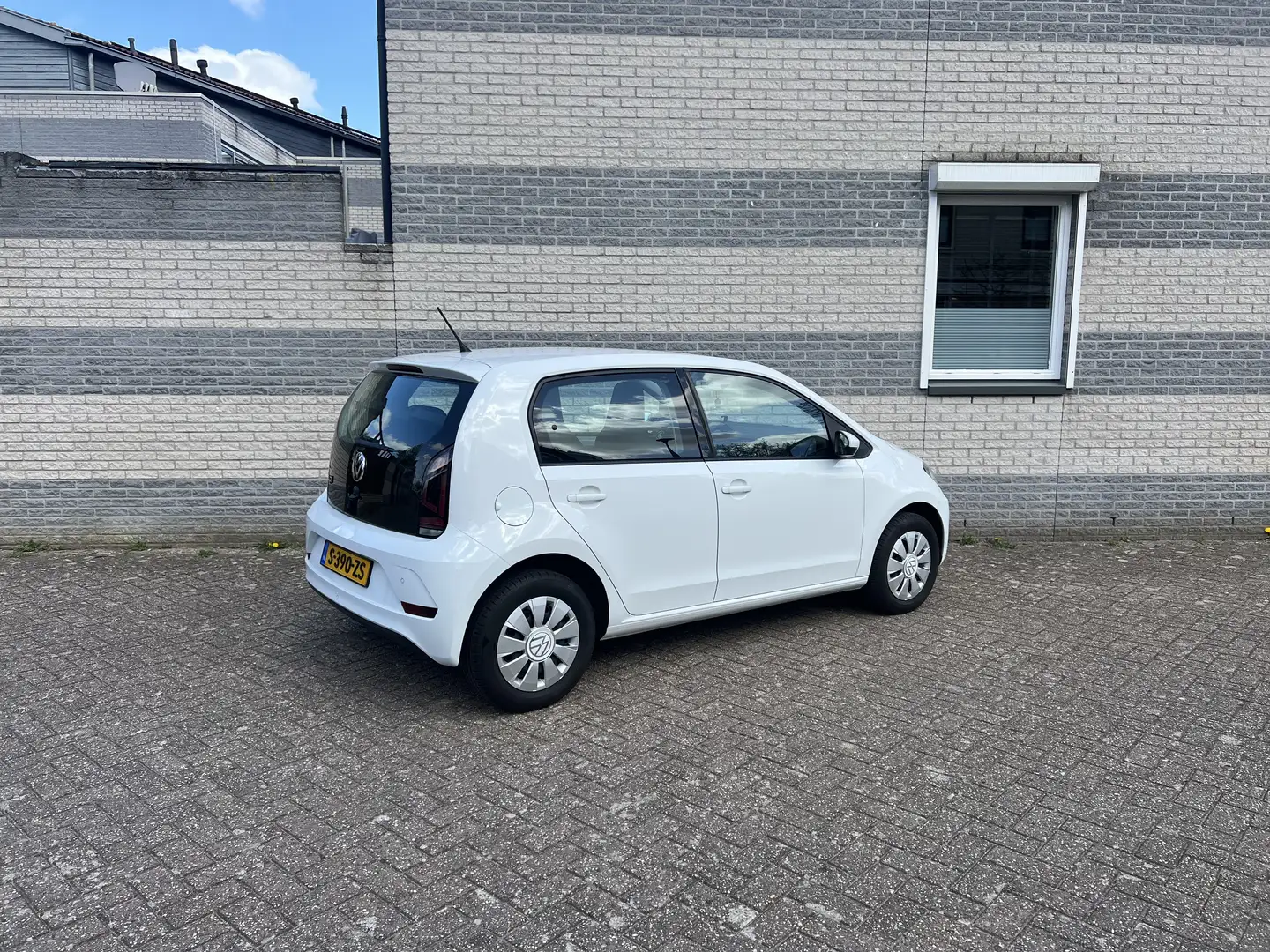 Volkswagen up! 2023 NAP - 2