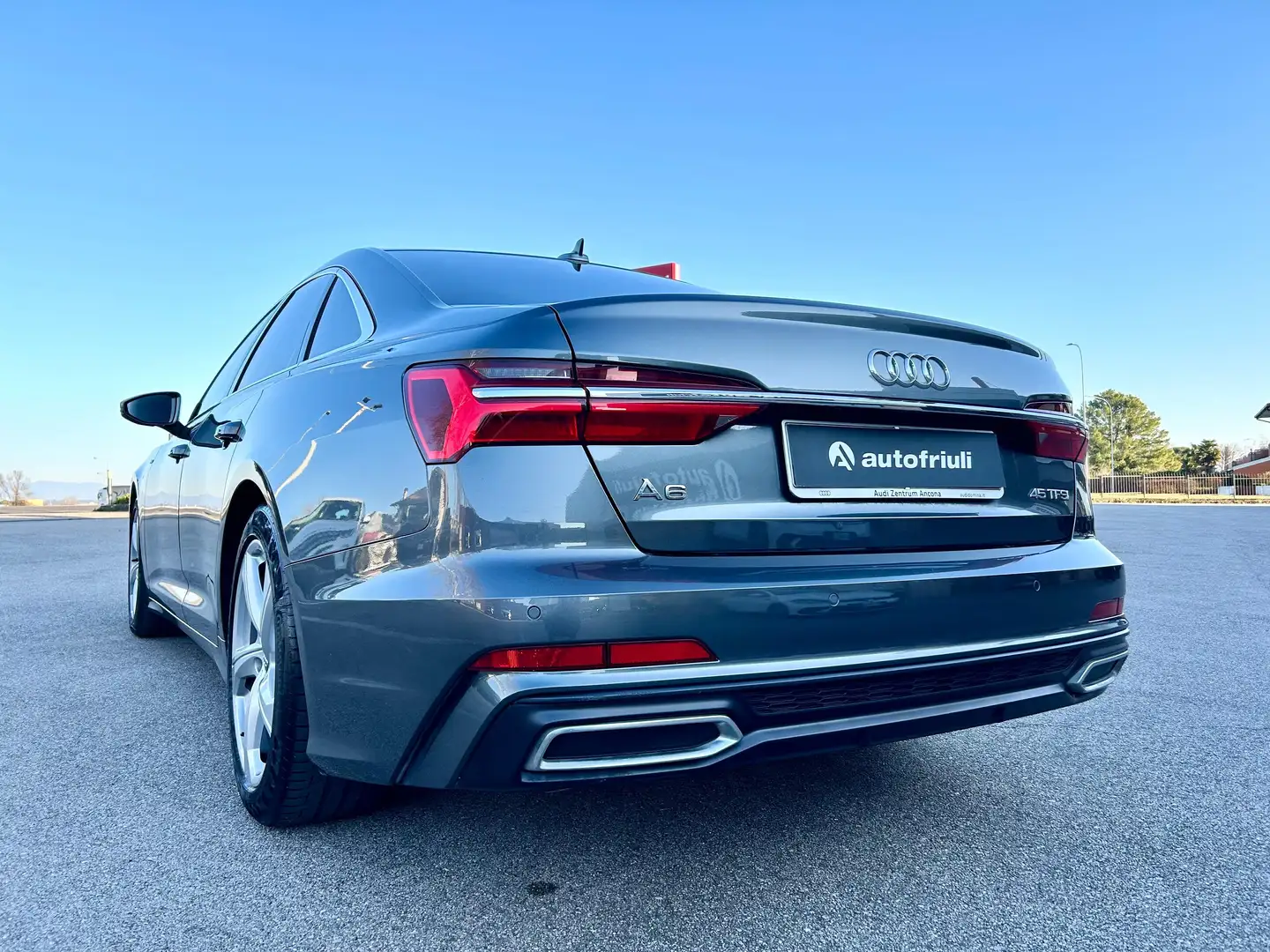 Audi A6 S LINE 45 2.0TFSI 245CV MHEV Business Plus S-Tr. Grigio - 2