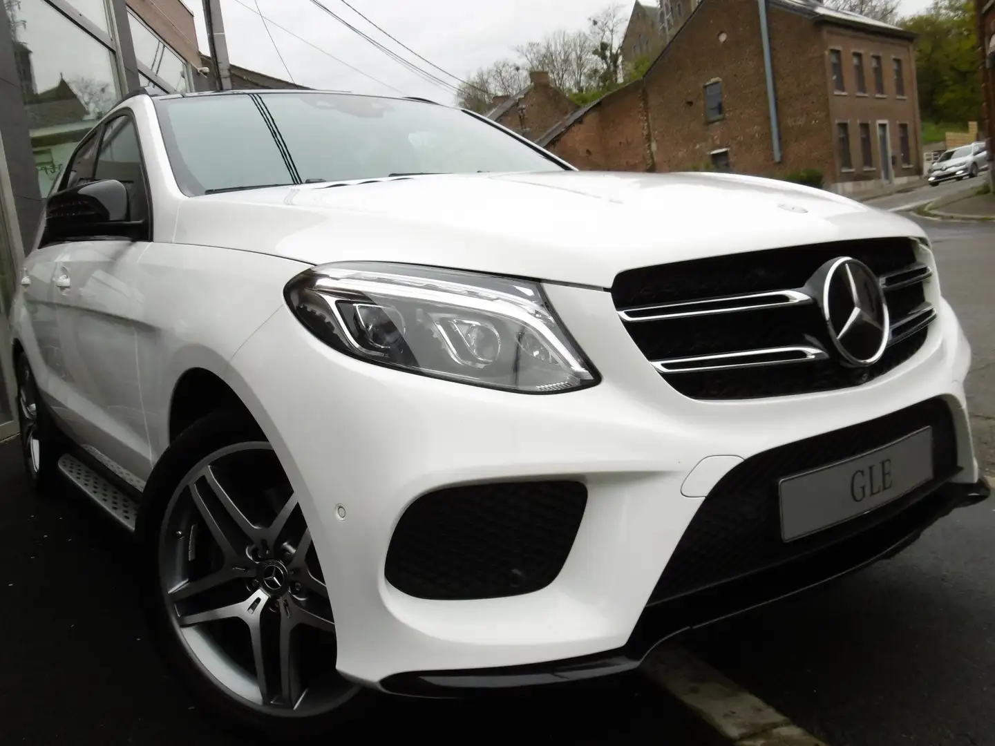 Mercedes-Benz GLE 350 d 4-Matic / PACK AMG / PACK NIGHT / TOIT PANO Bianco - 2