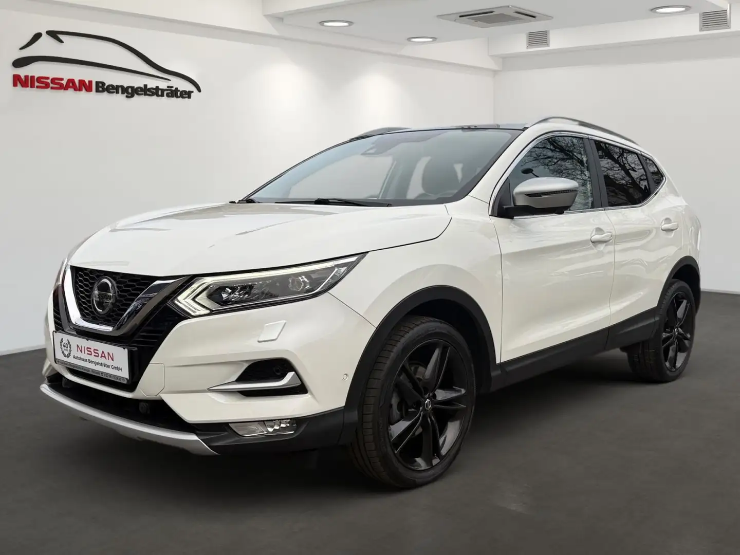 Nissan Qashqai 1.3 DIG-T N-Motion 4x2 Weiß - 2