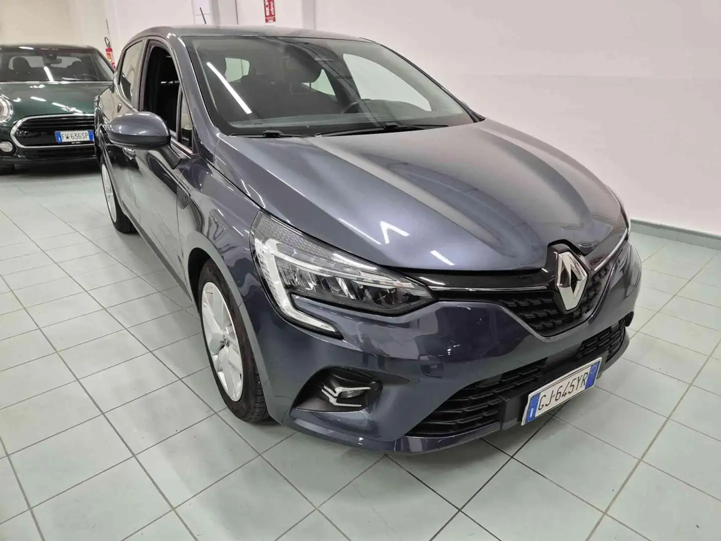 Renault Clio TCe 90 CV 5 porte Business Blau - 2