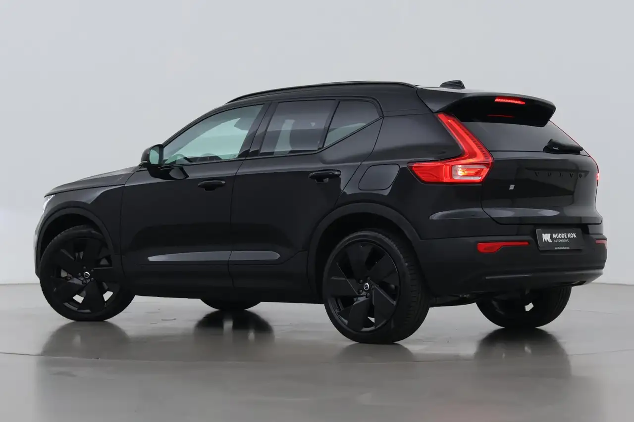 Volvo EX40 2026