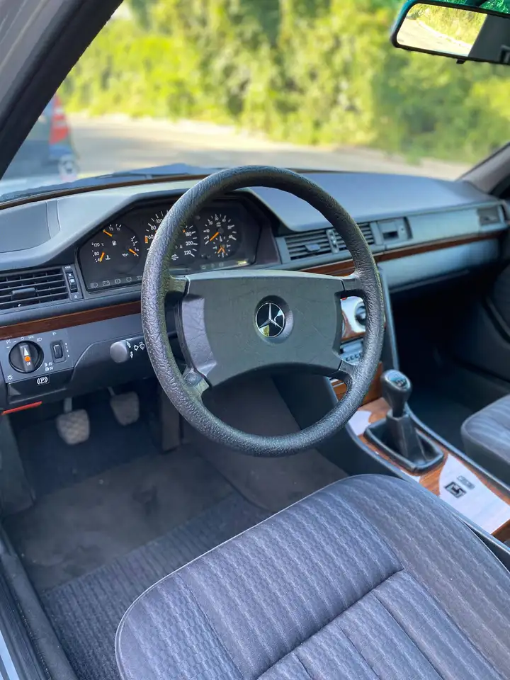 Mercedes-Benz 300 W124 Diesel, foto 7