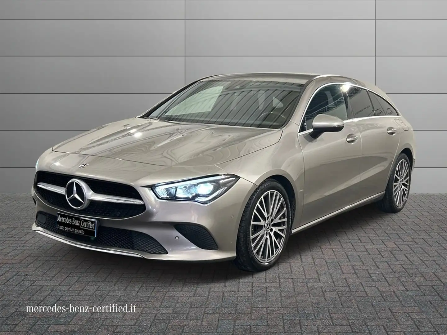 Mercedes-Benz CLA 200 CLA Shooting Brake 200 d Sport auto Argento - 1