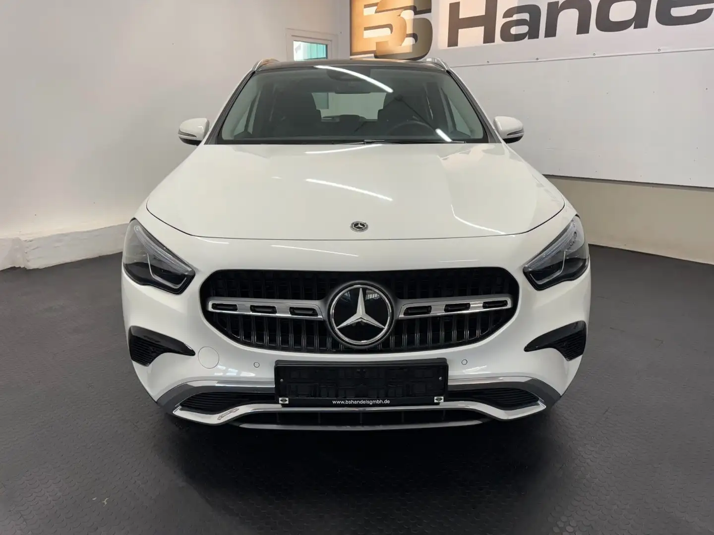 Mercedes-Benz GLA 200 d*PANO*KAMERA*LED*MULTIBEAM*SHZ* Weiß - 2