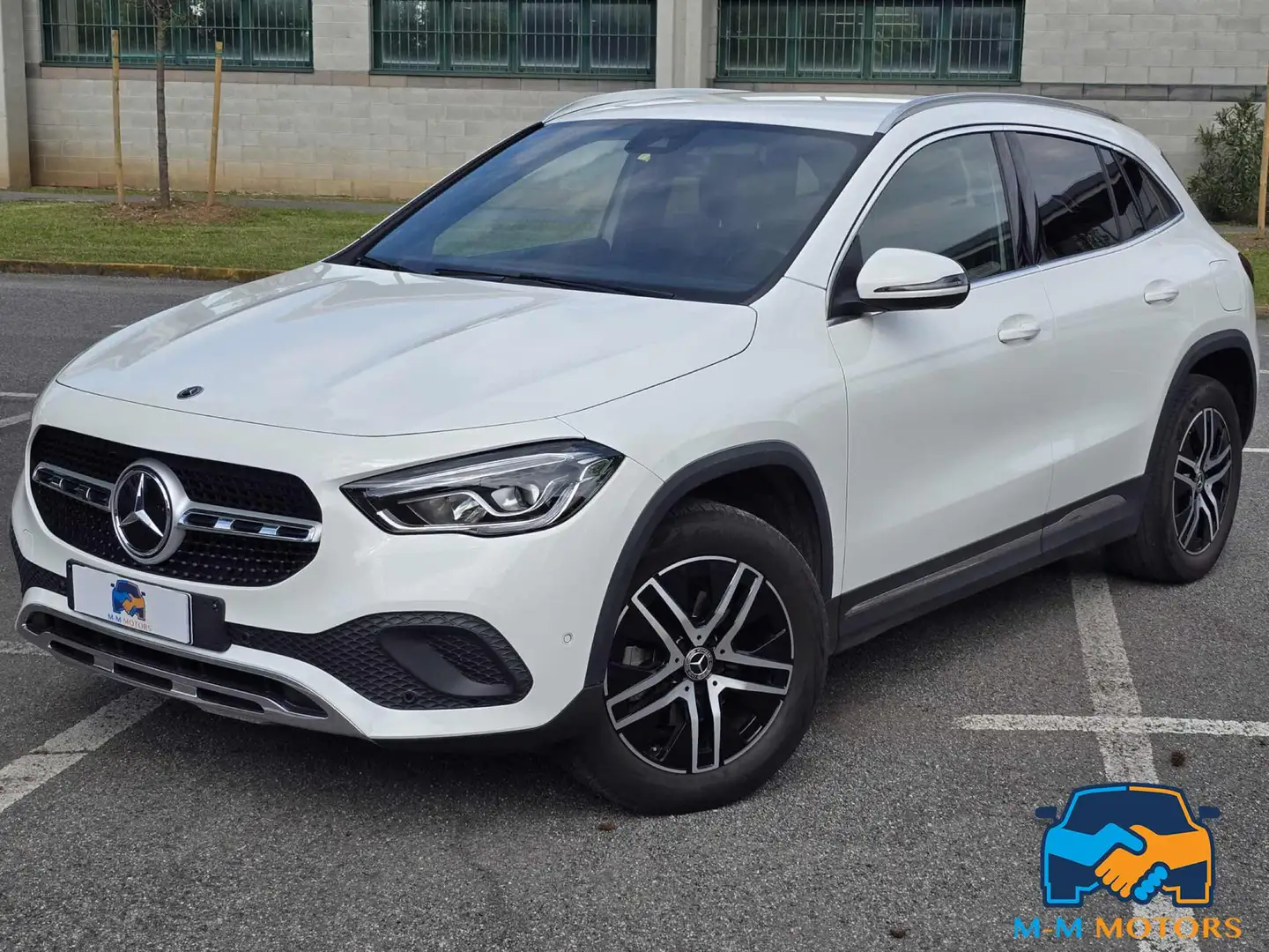 Mercedes-Benz GLA 200 Automatic Progressive PROMMO Weiß - 1