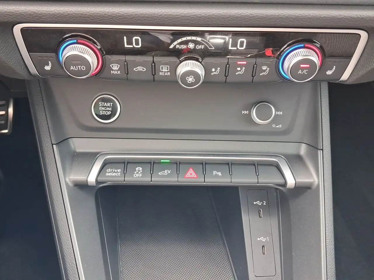 Audi Q3 45 TFSIe S LINE NAVI PANO LM20 OPTIK SONOS, миниатюра 16