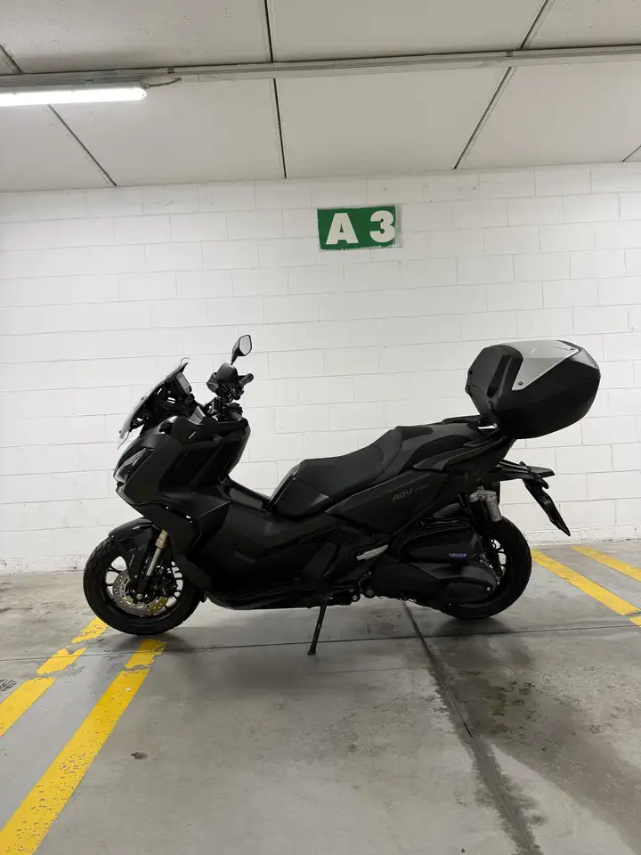 Honda ADV 350