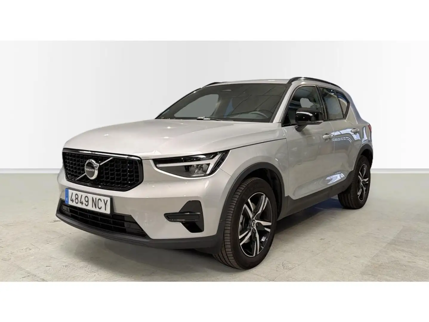 Volvo XC40 B3 Plus Aut. Gris - 1