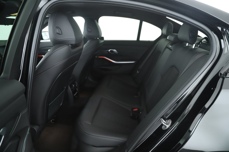 BMW 320 d Autom LIMO SPORTLINE LED NAVI SPORTSITZE 18 ZOLL — photo 11
