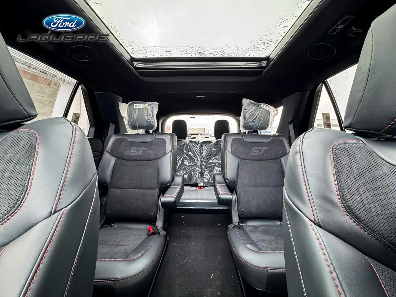 Ford Explorer снимка Ford Explorer