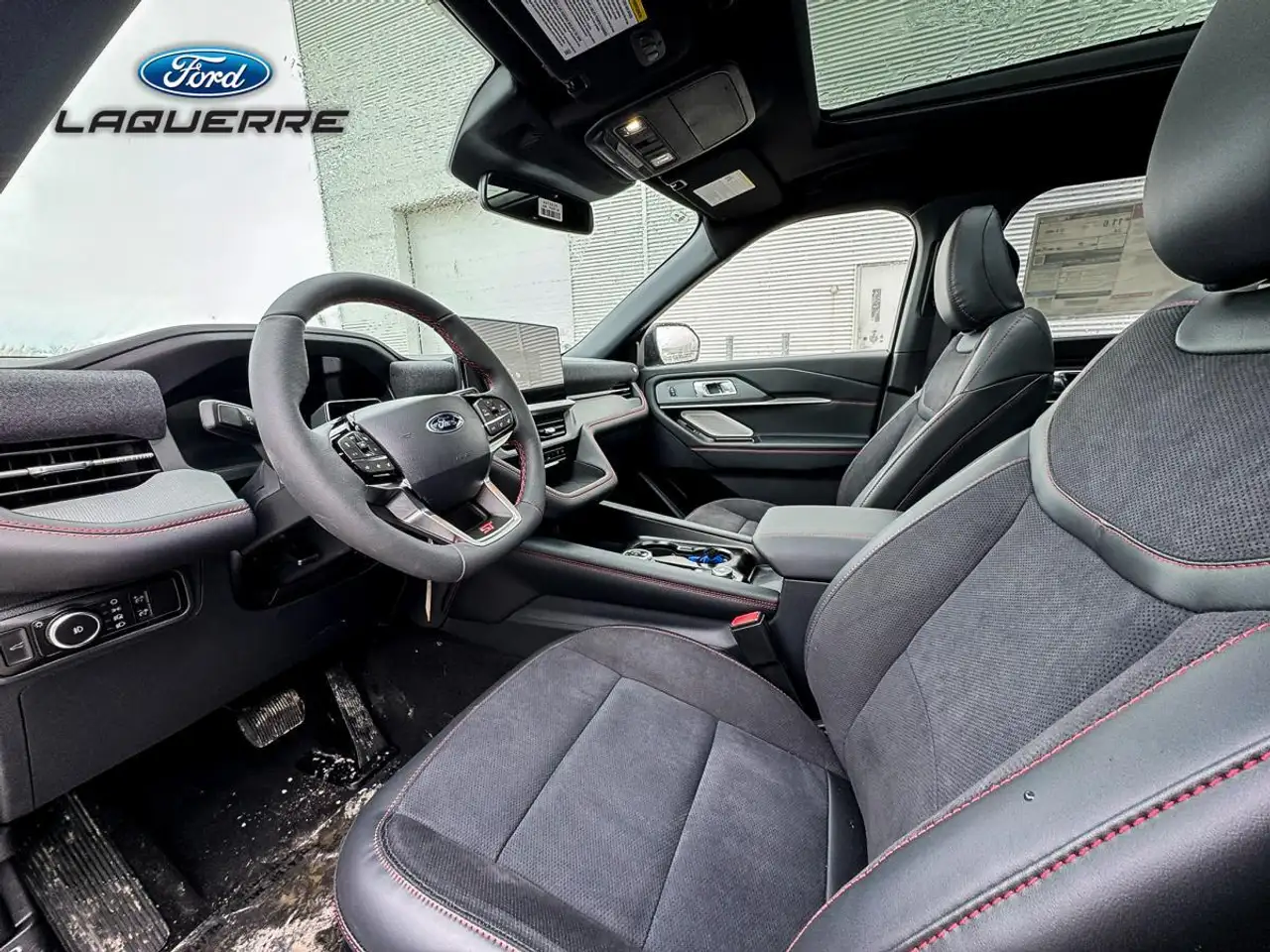 Ford Explorer снимка Ford Explorer