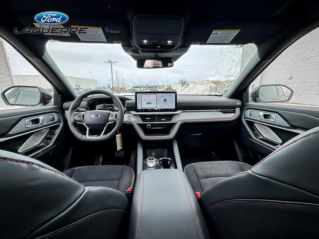 Ford Explorer снимка Ford Explorer
