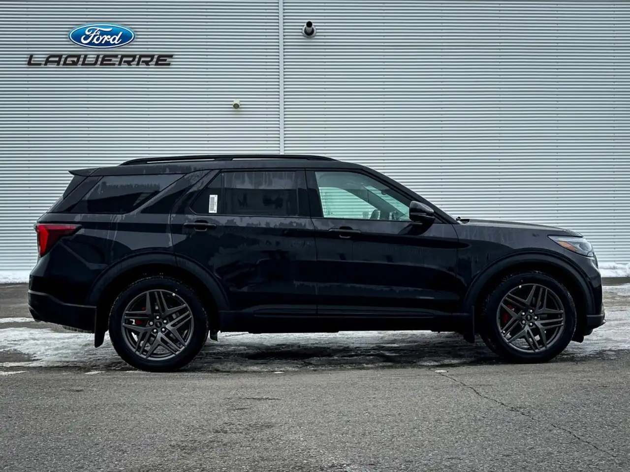Ford Explorer снимка Ford Explorer