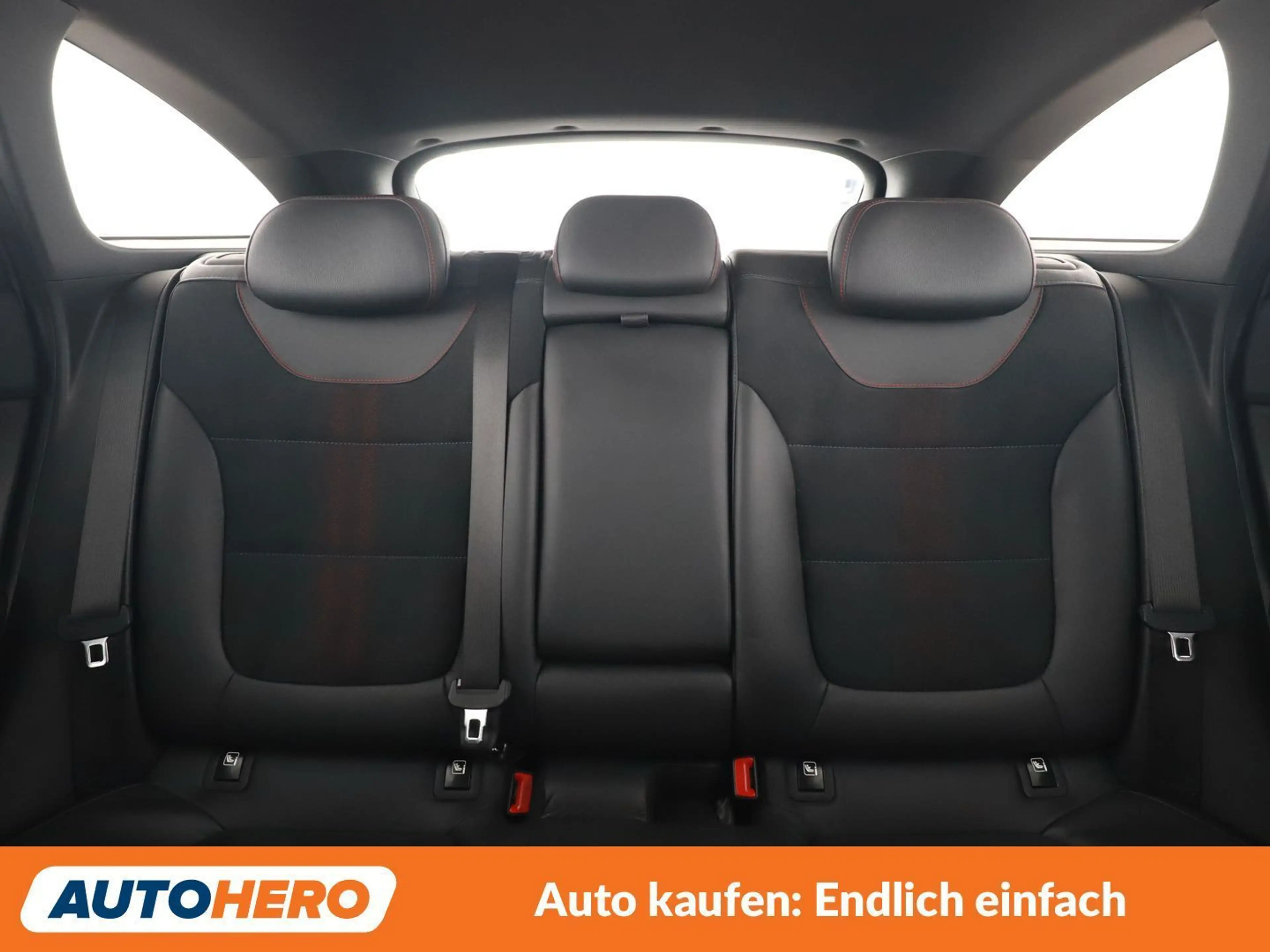 Hyundai i30 1.6 CRDi Mild-Hybrid N Line — photo 15
