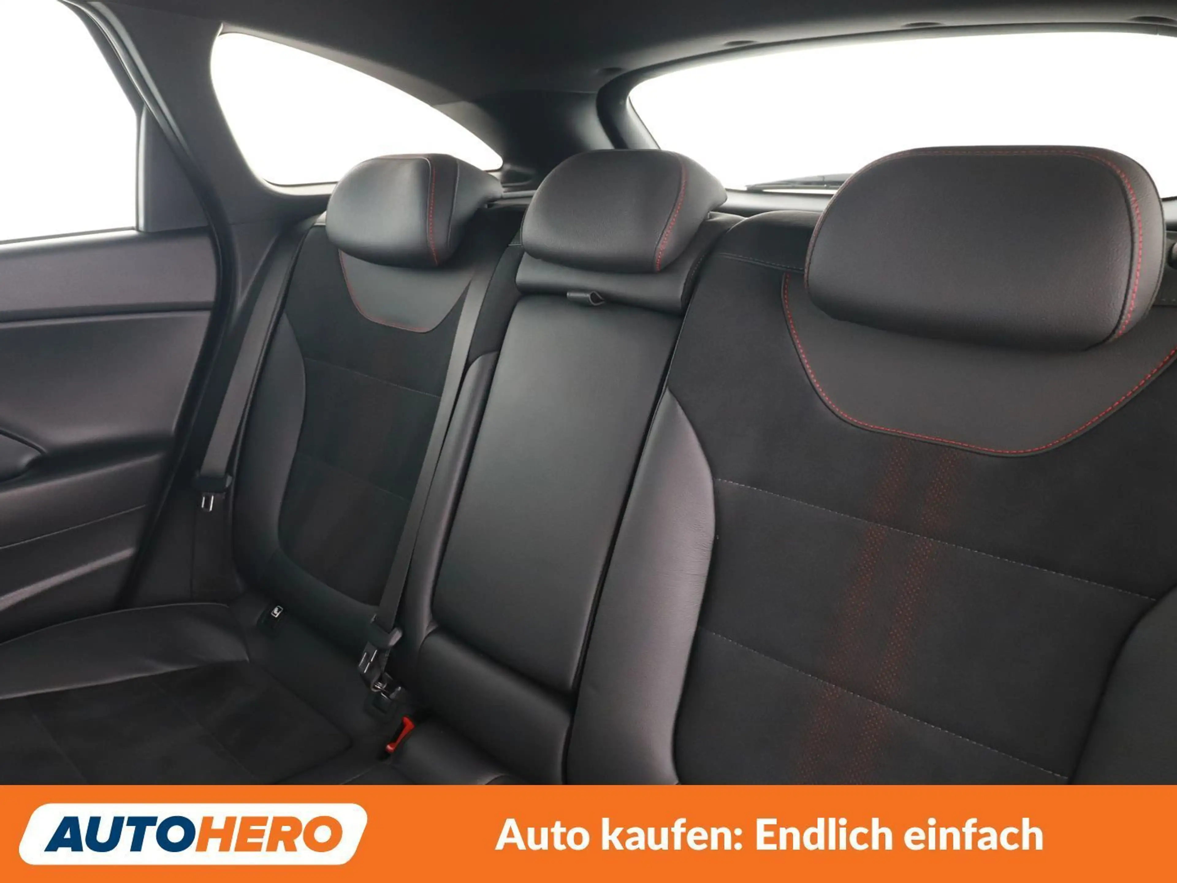 Hyundai i30 1.6 CRDi Mild-Hybrid N Line — photo 14