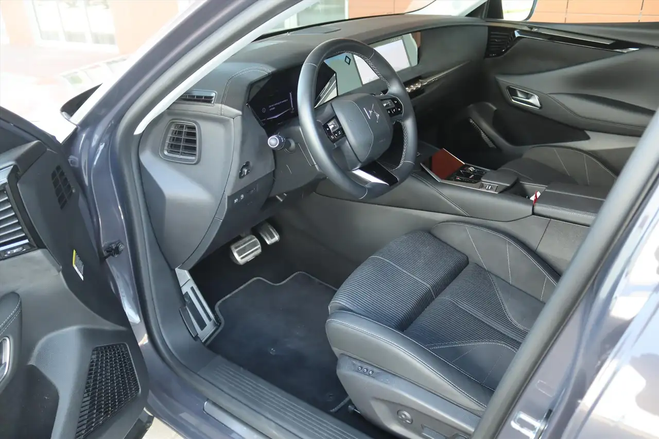 DS Automobiles DS 4 2025