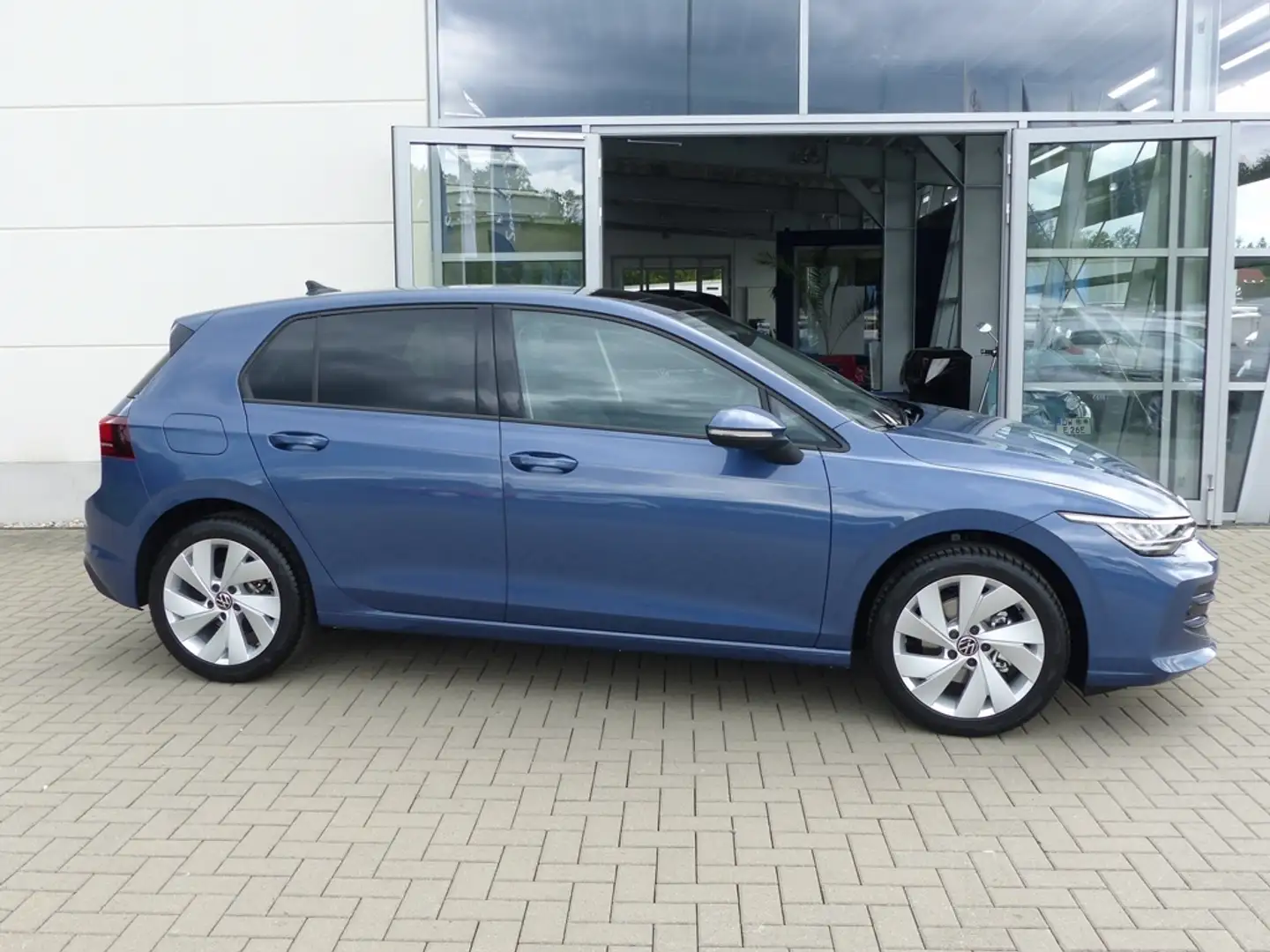 Volkswagen Golf 8 1.5 TSI Life *AHK*LED*PDC* Azul - 2