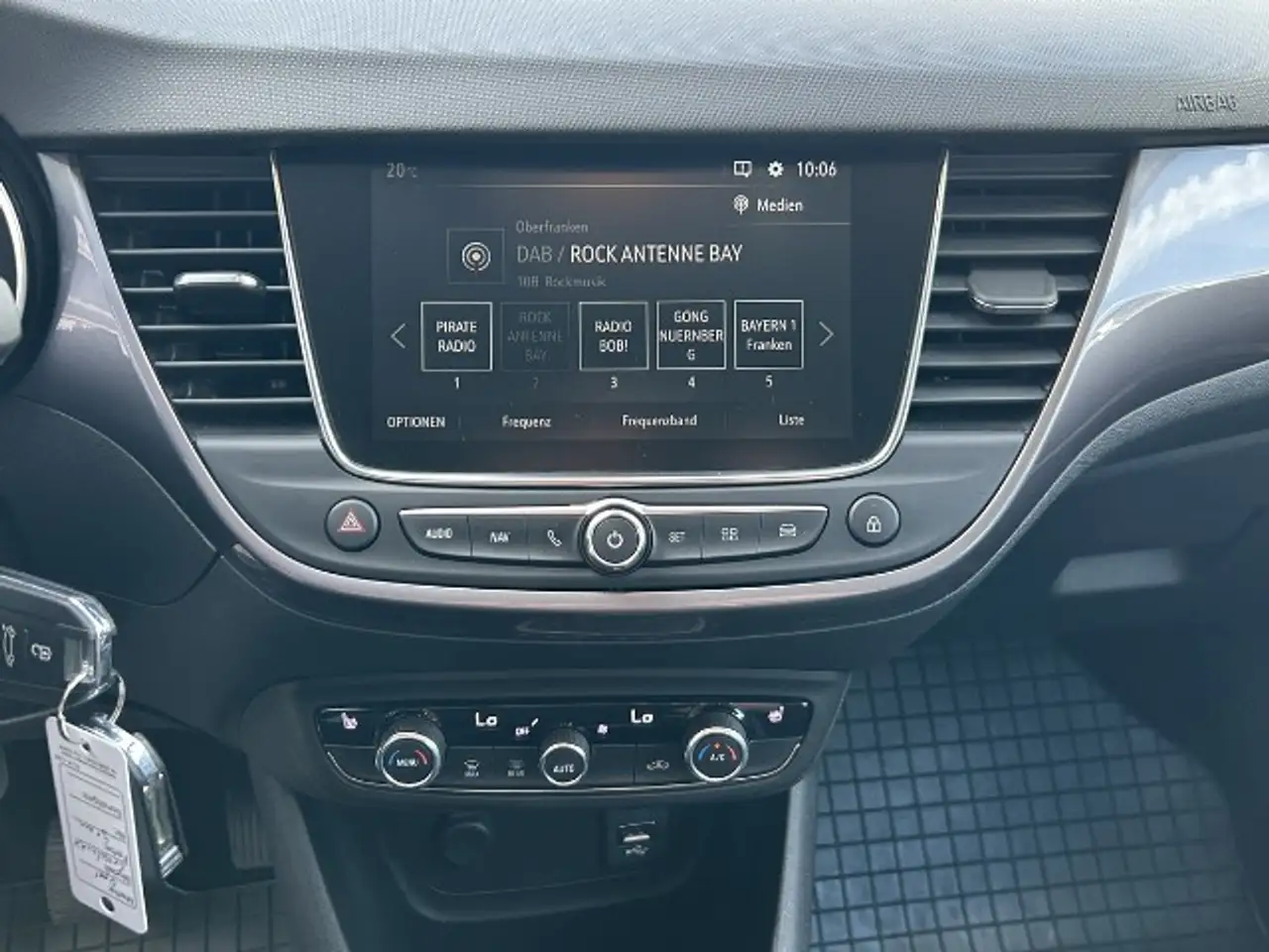 Opel Crossland X 1.2 Turbo Innovation — photo 6