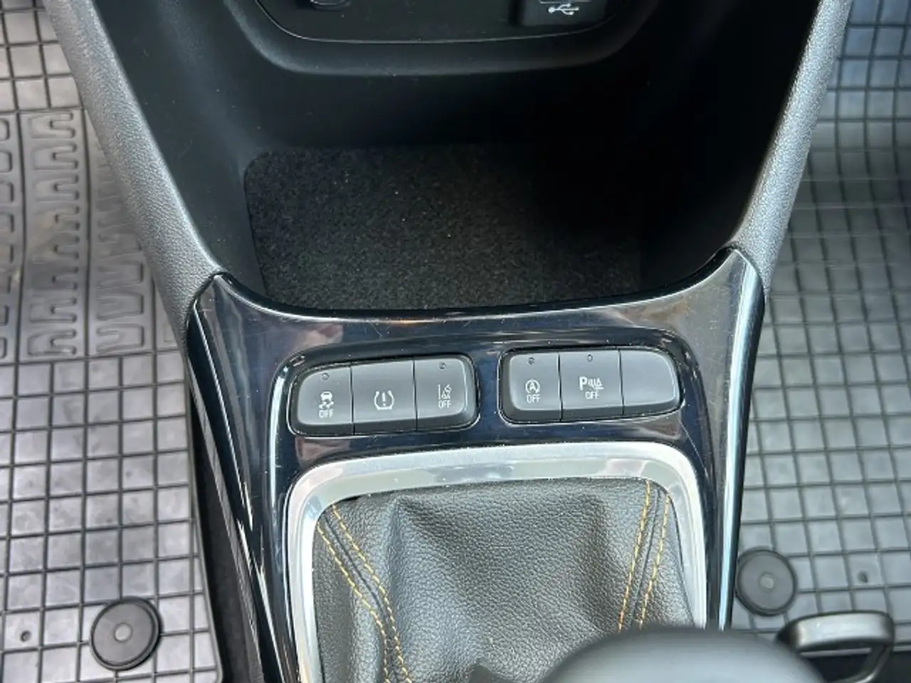 Opel Crossland X 1.2 Turbo Innovation — photo 7