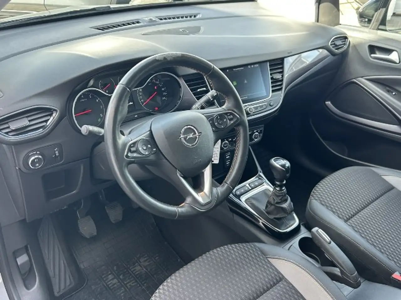 Opel Crossland X 1.2 Turbo Innovation — photo 4
