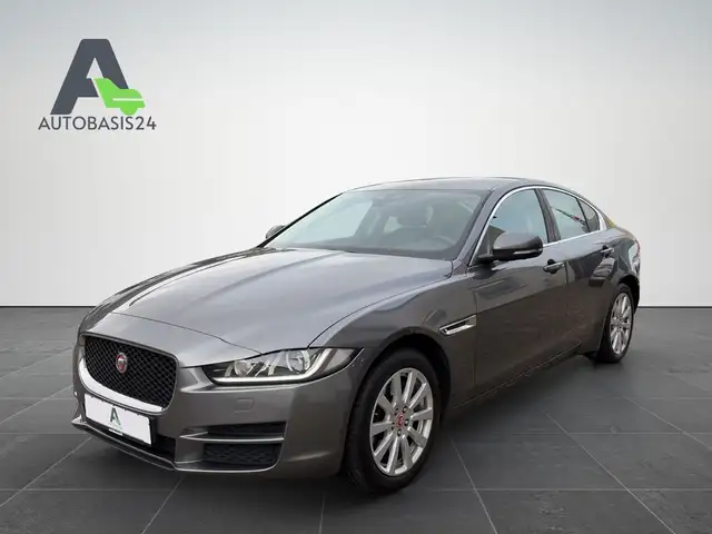 Jaguar XE 20d Prestige AWD 4x4 *Bi Xenon*Kamera*Leder*