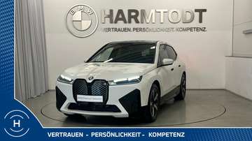 xDrive40 *Ultimate / Sportpaket / AHV*
