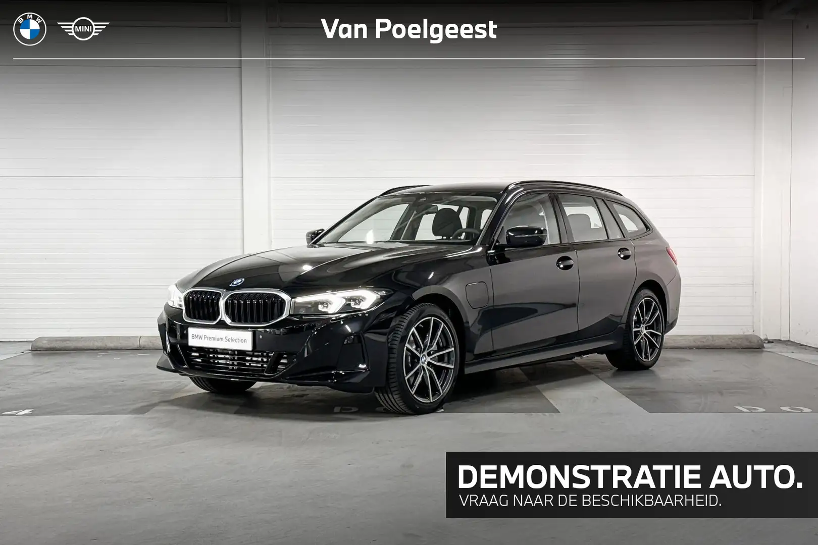 BMW 330 3 Serie Touring 330e | Curved Display | Parking As Zwart - 1
