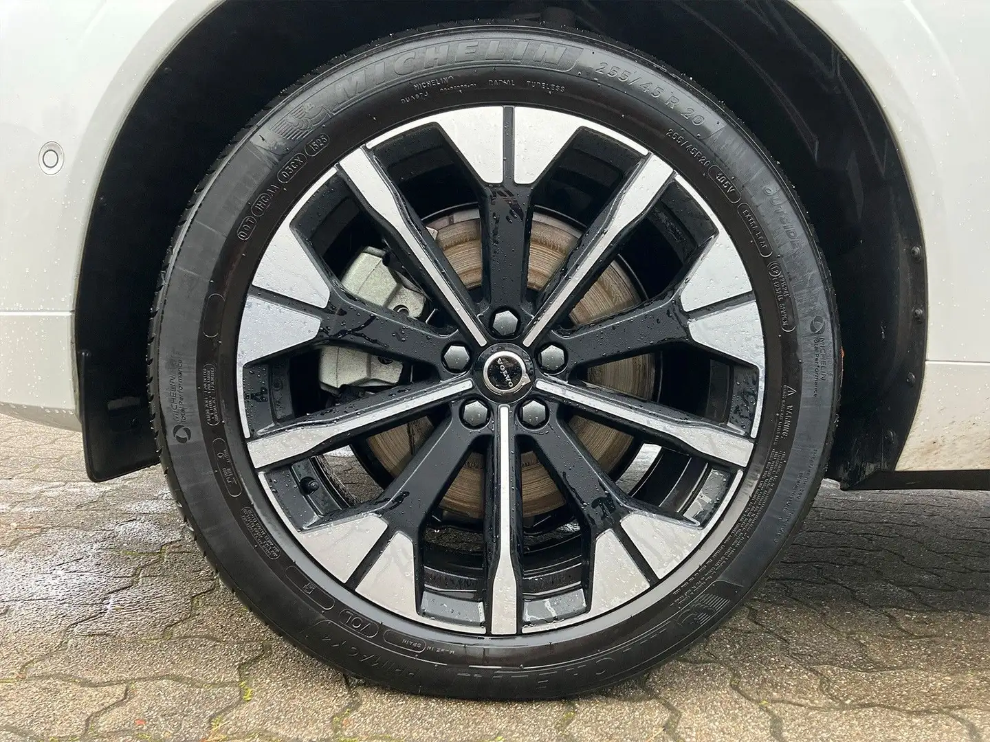 Volvo XC60 T8 AWD Plug-in-Hybrid Ultra Dark Facelift Weiß - 2
