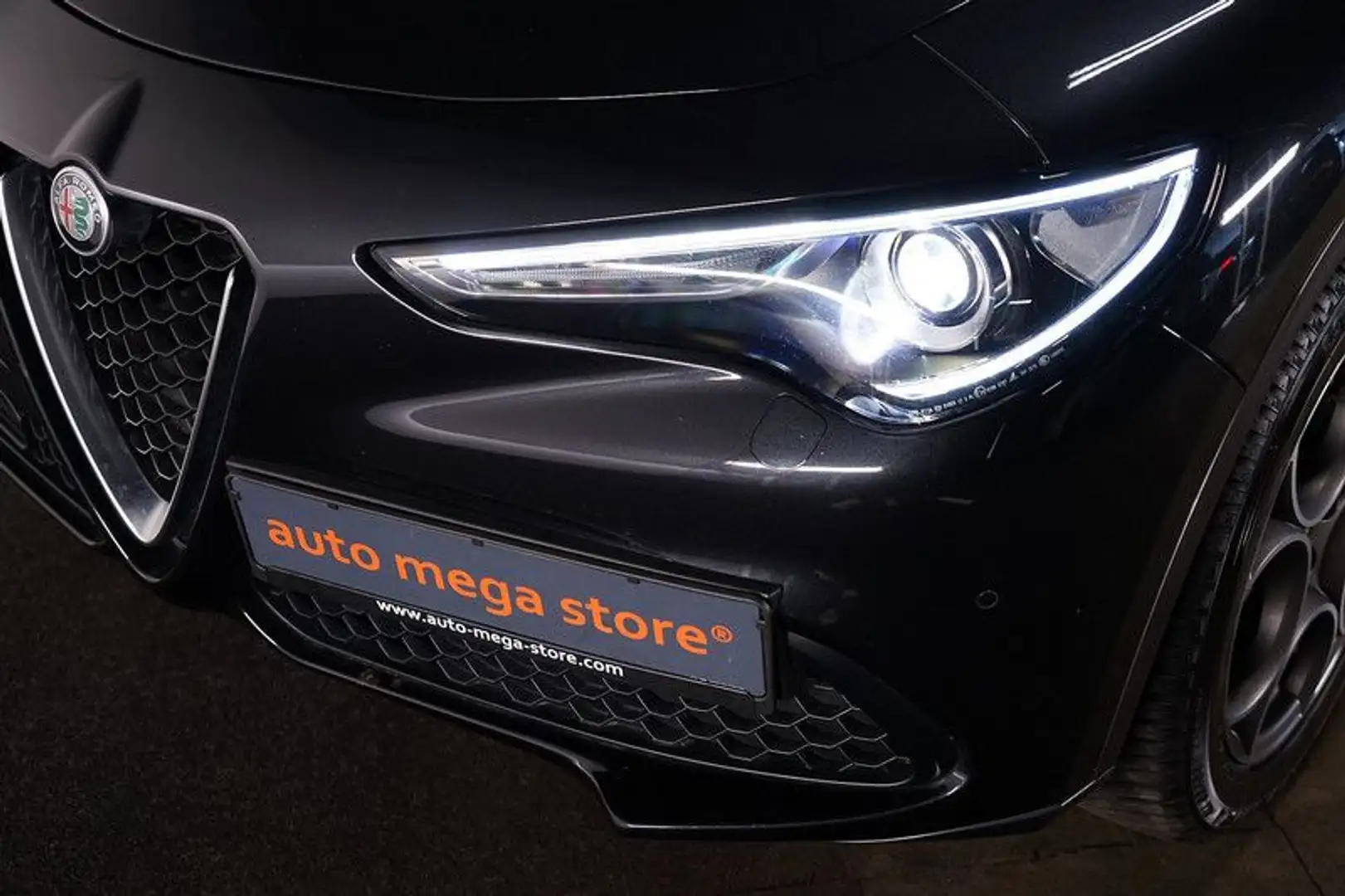 Alfa Romeo Stelvio 2.0 Turbo TI Q4 AT8*Bi-Xenon*Kamera*Memo Black - 2