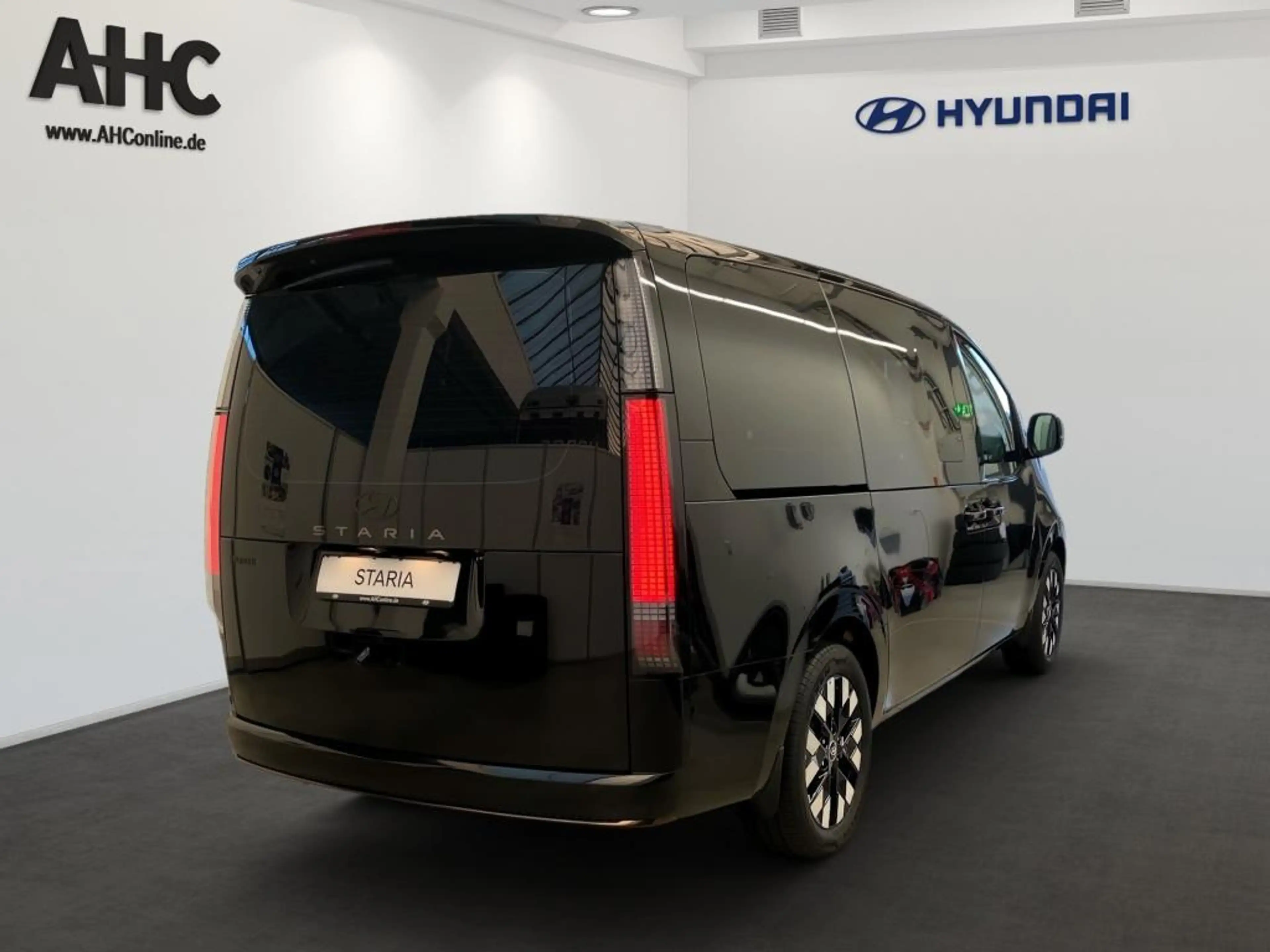 Hyundai STARIA HEV 7-Sitzer (MY25) 1.6 	T-GDI  360 4xSHZ — photo 3