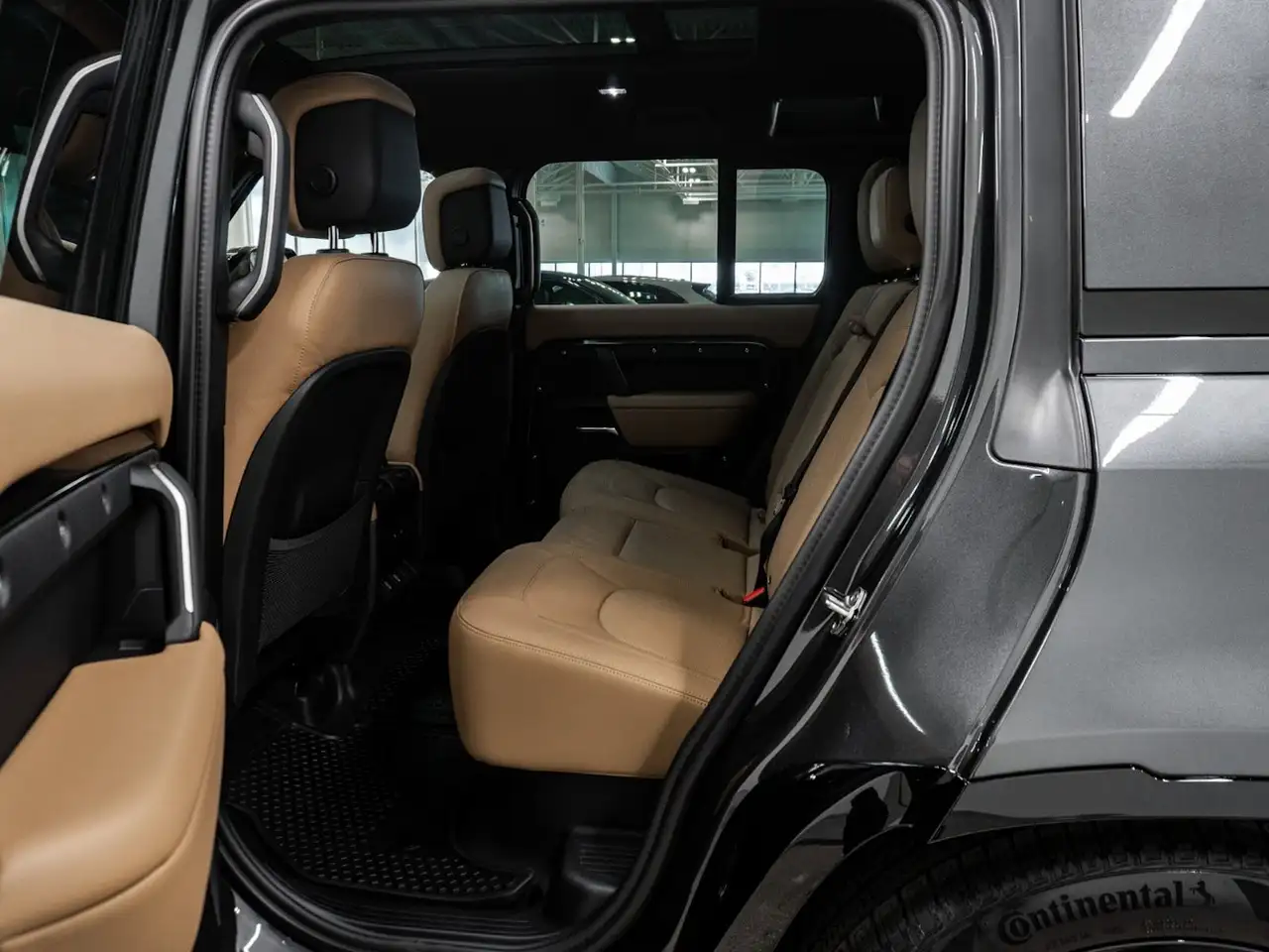 Land Rover Defender снимка Land Rover Defender