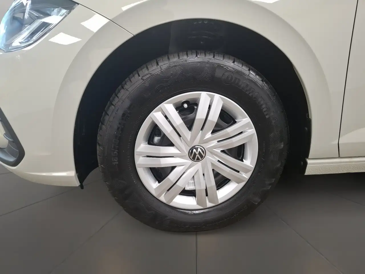 Volkswagen Polo VI 1.0 LED PDC SpurH Virtual 5