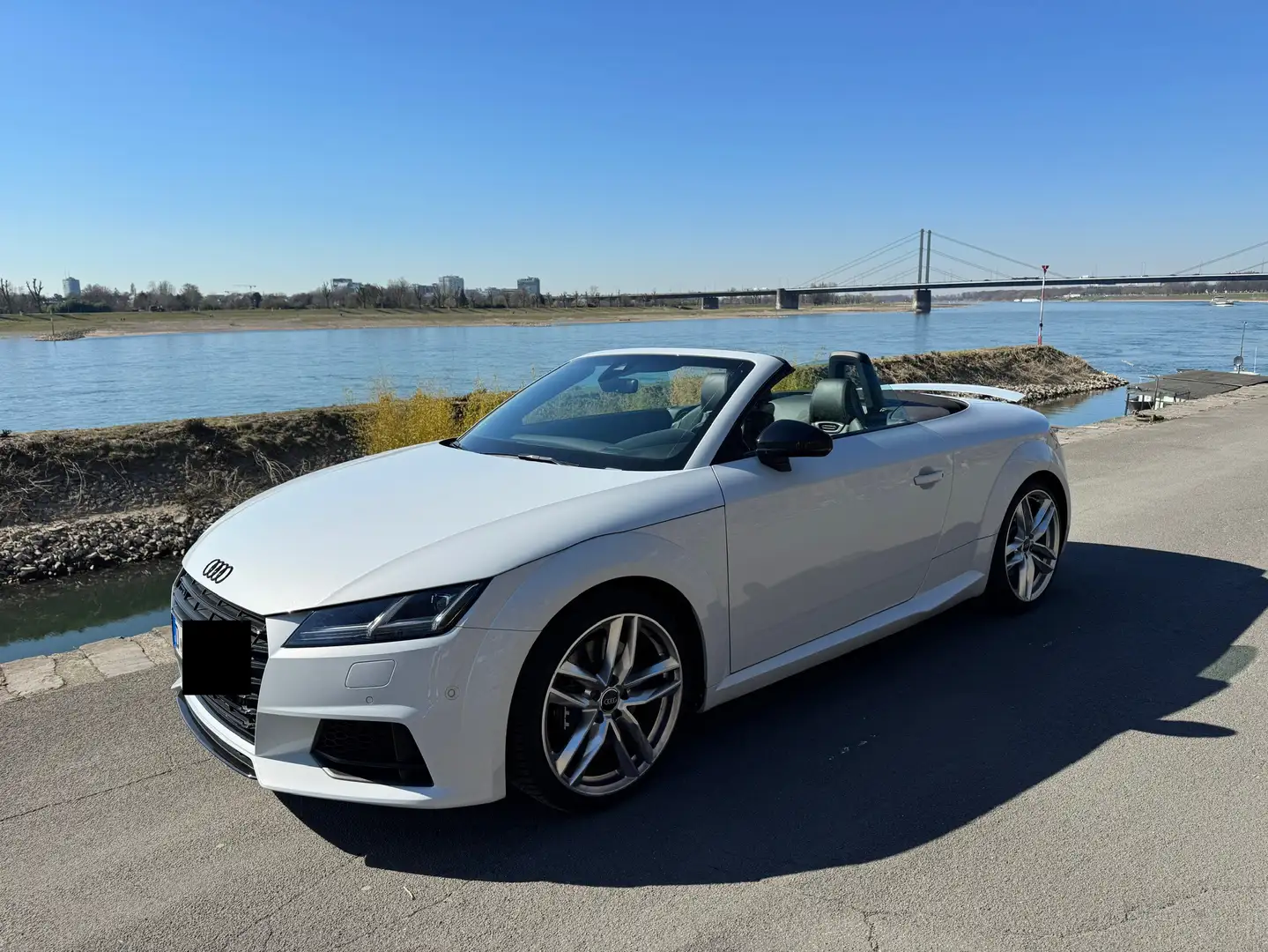 Audi TTS Cabrio GlanzP. Perleffekt Matrix B&O Kamera 19z RS Weiß - 2
