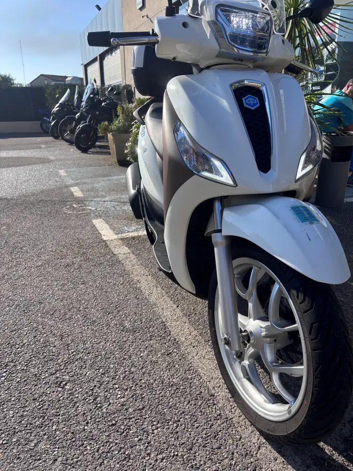Piaggio Medley 125