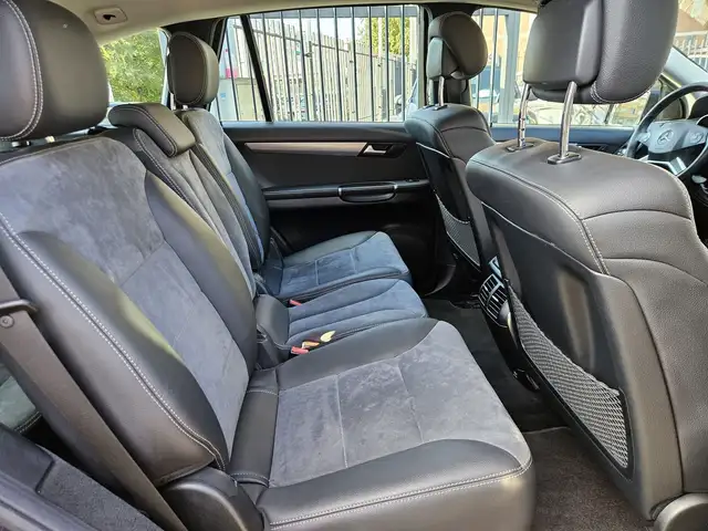 Mercedes-Benz R-Class view 11