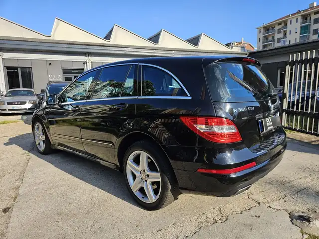 Mercedes-Benz R-Class view 6