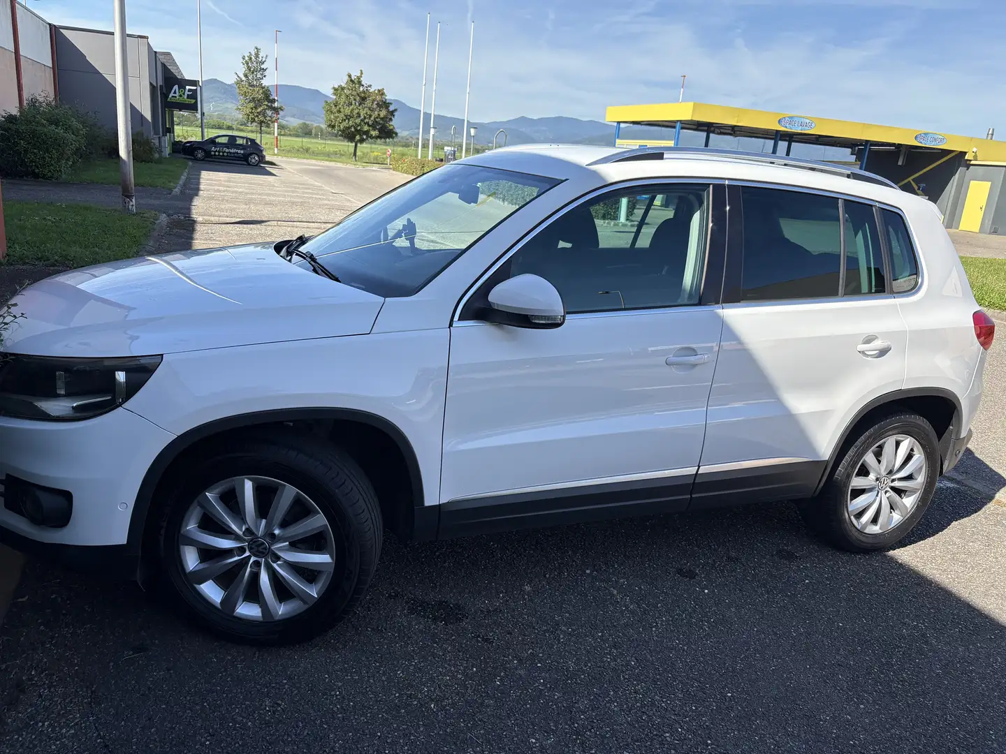 Volkswagen Tiguan 2.0 TDI 110 FAP Bluemotion Technology Sport&Style - 2