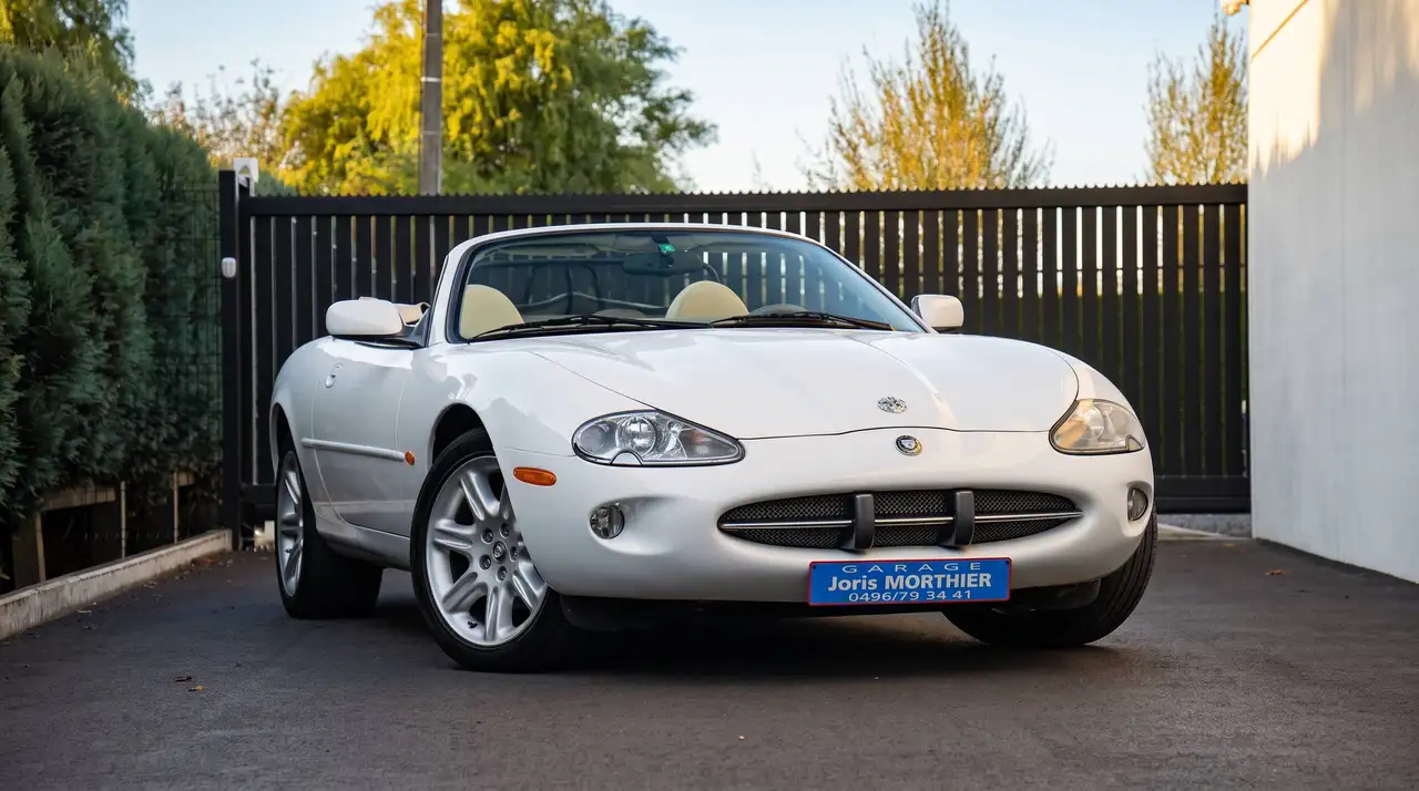 Jaguar XK8