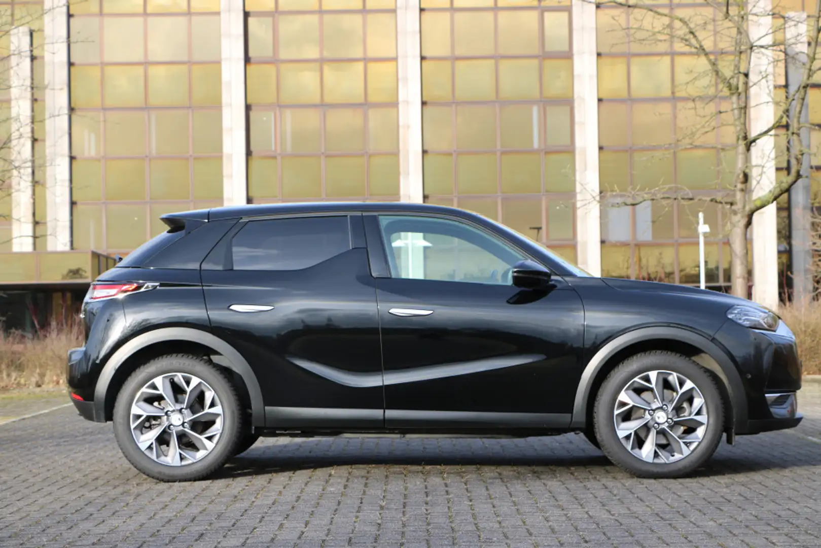 DS Automobiles DS 3 Crossback E-Tense Grand Chic Leder Navi LED Schwarz - 2
