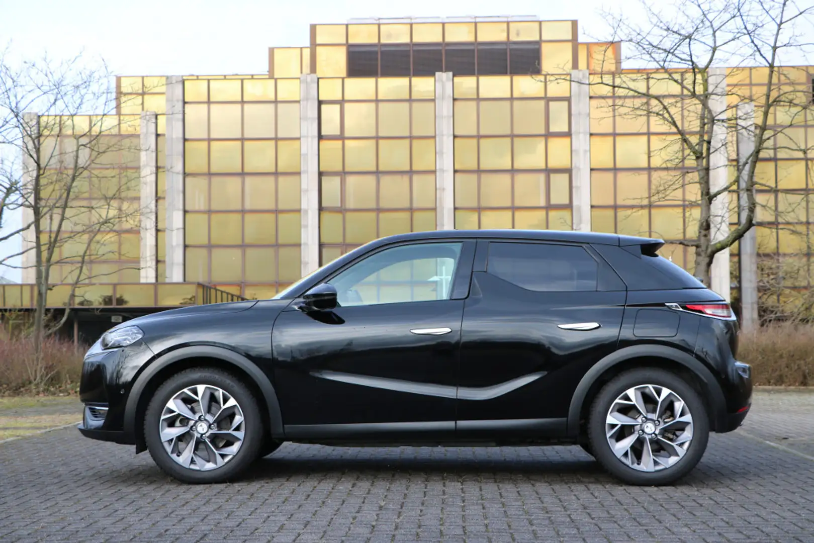DS Automobiles DS 3 Crossback E-Tense Grand Chic Leder Navi LED Schwarz - 1
