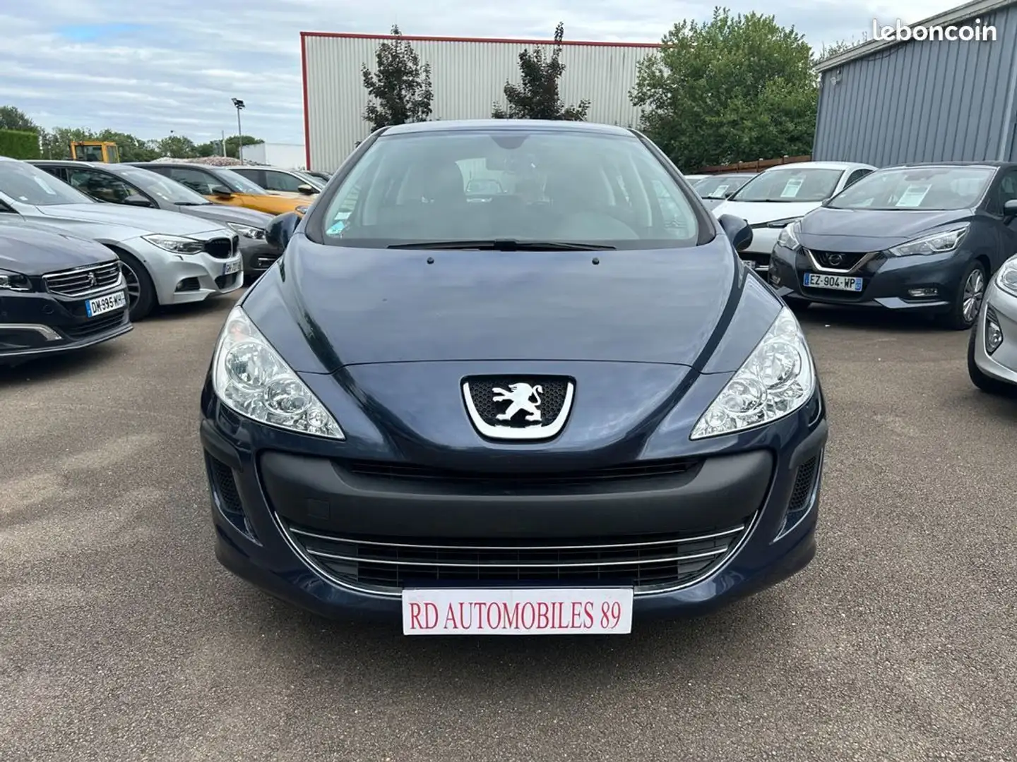 Peugeot 308 1.4 VTI 95 CH Confort Bleu - 2