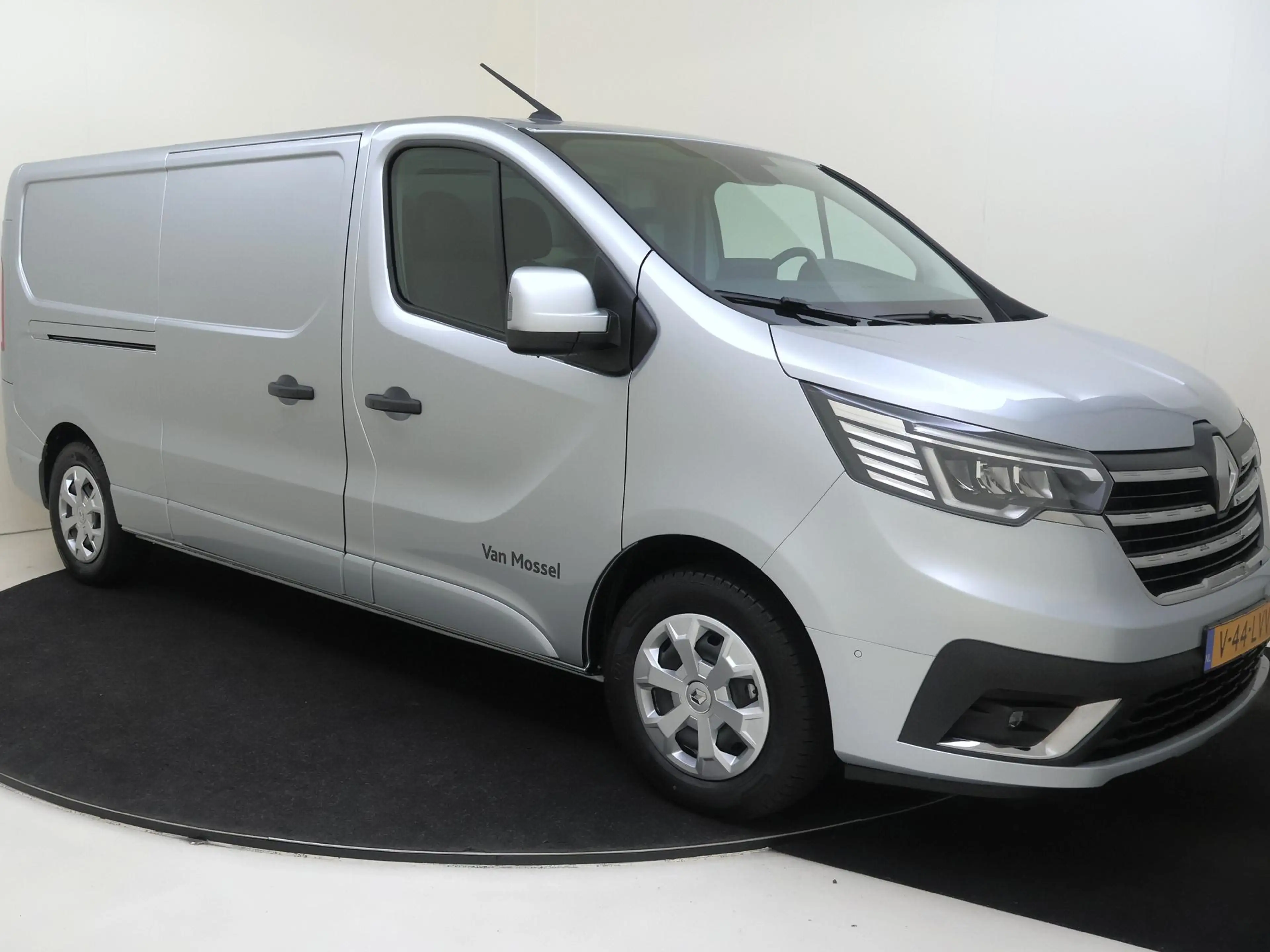 Renault Trafic E-Tech T29 L2H1 comfort 52 kWh | Automaat | Naviga — photo 2